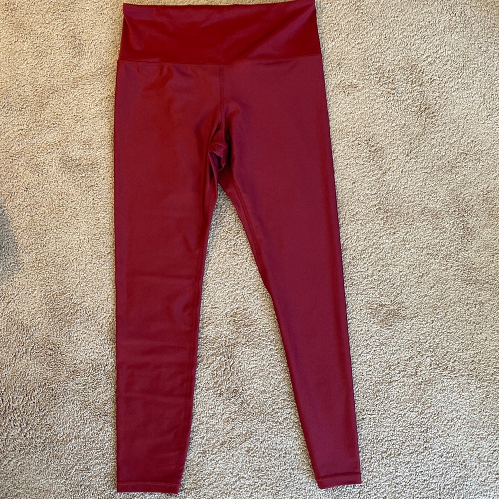 Athleta Elation Shine tights. Size L. Excellent condition